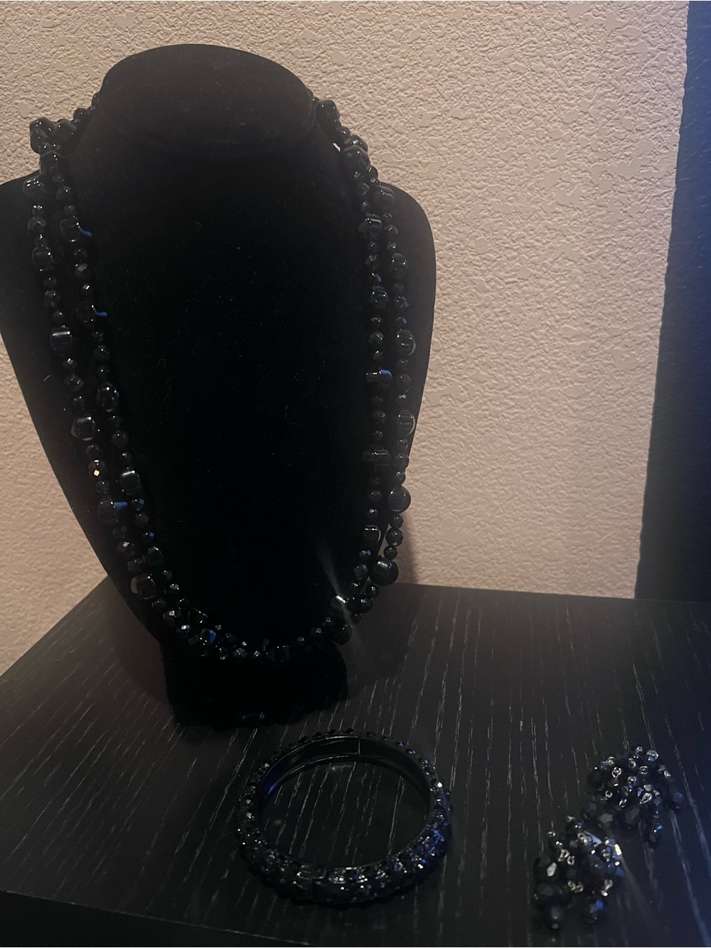 Elegant Black Bead Necklace, Bracelet & Earring Set